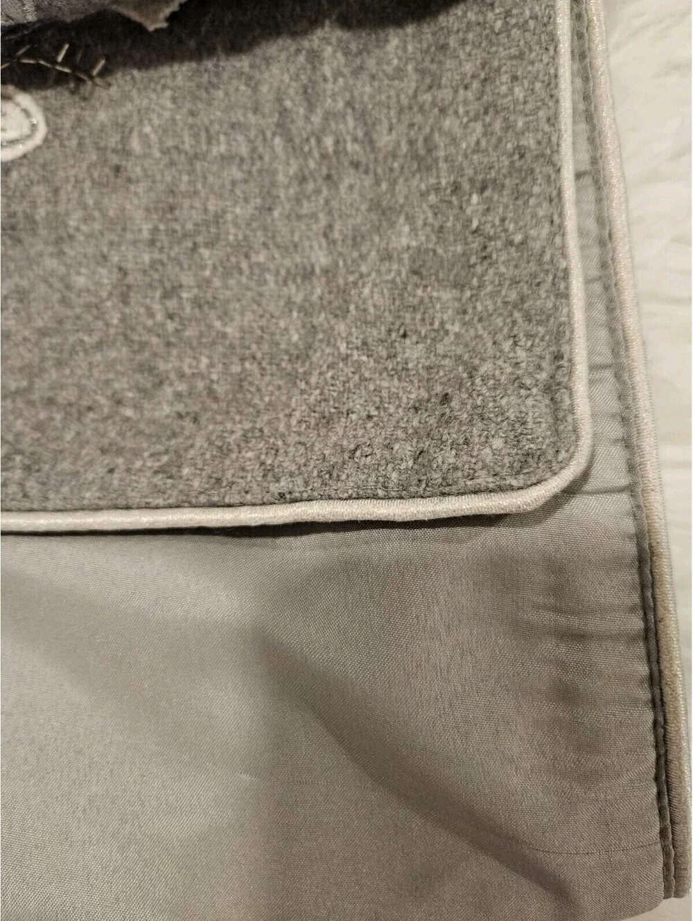 Ridgefield Home Reindeer Leaf 16 X 72 Table Runner Christmas Gray White Beaded